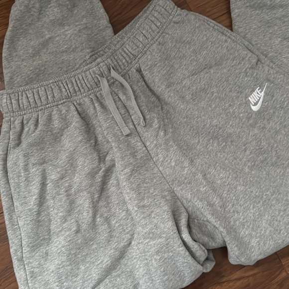 Nike Sportwear Club Fleece Sweatpants - Picture 3 of 7